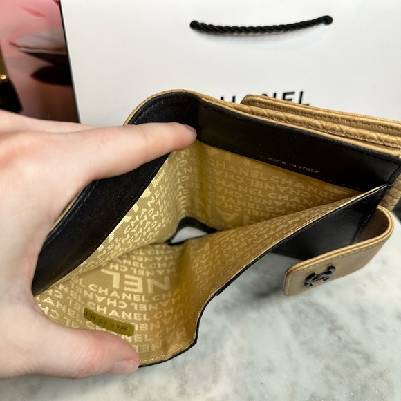Chanel Beige Compact Wallet - Picture 5 of 16
